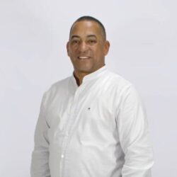 La imagen tiene un atributo ALT vacío; su nombre de archivo es Logo-Florista-Circular-Blanco-Negro-4-250x250.jpg